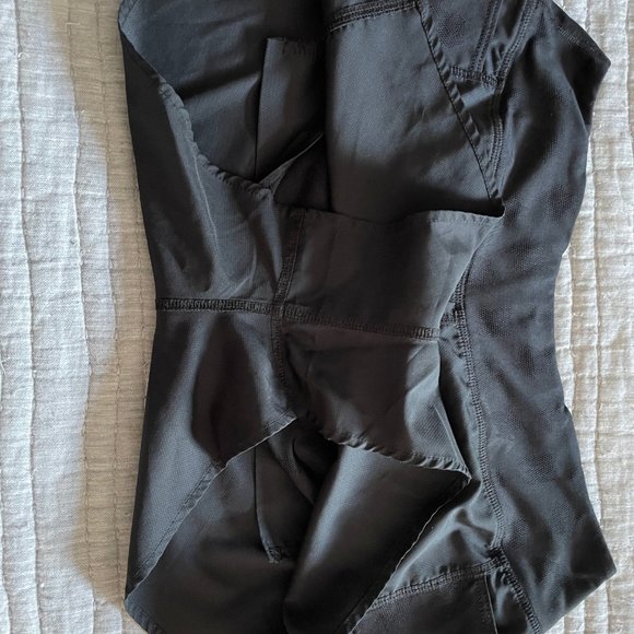 Rabbit 2.5" Mountain Climbers Running Shorts Medium - Picture 3 of 5